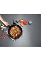 Tefal 28 Cm Force Wok Tava Titanyum Difüzyon Taban 2X