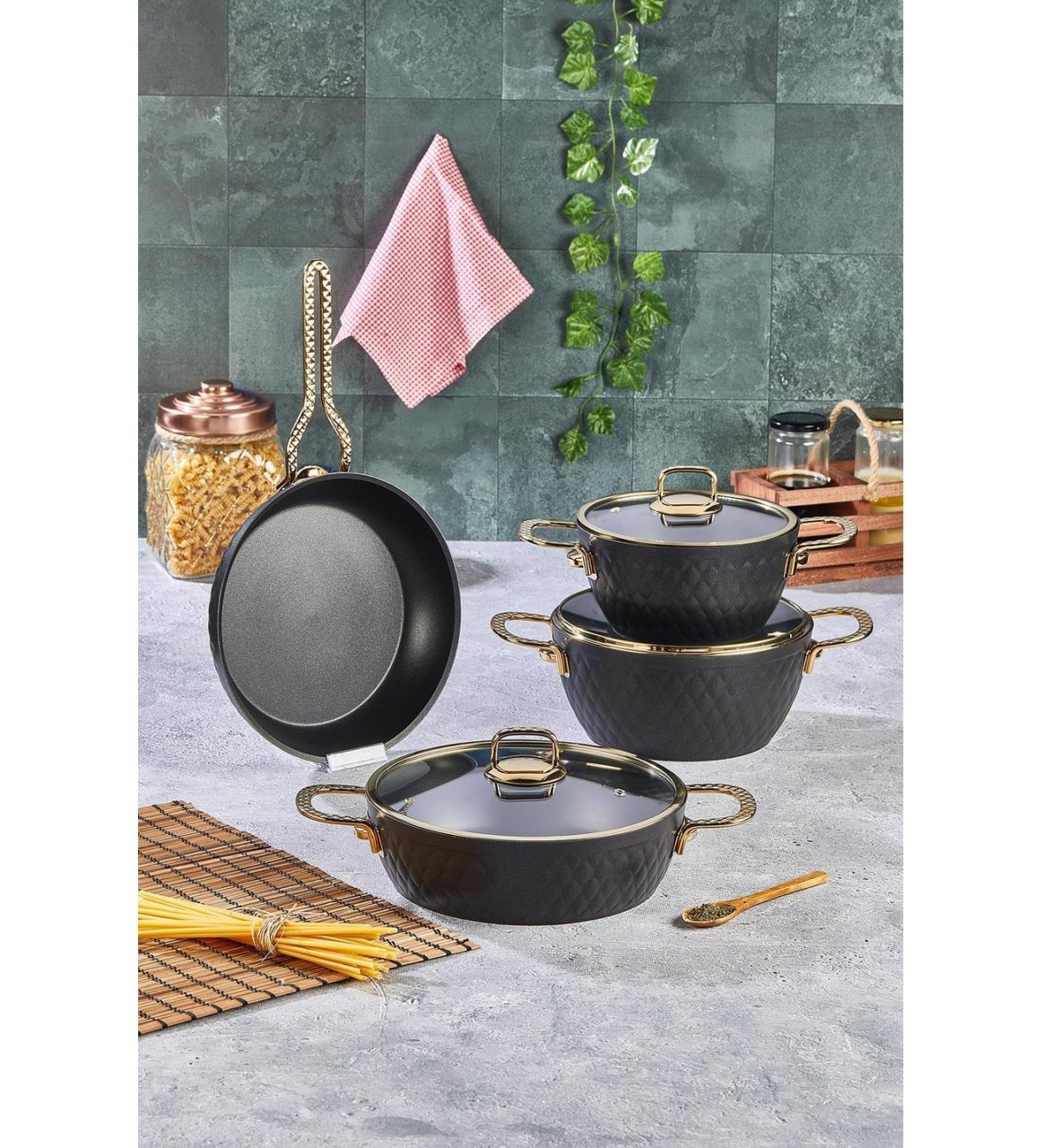 Cooker 7 Parça Titanium Tencere Seti Siyah Gold CKR2853