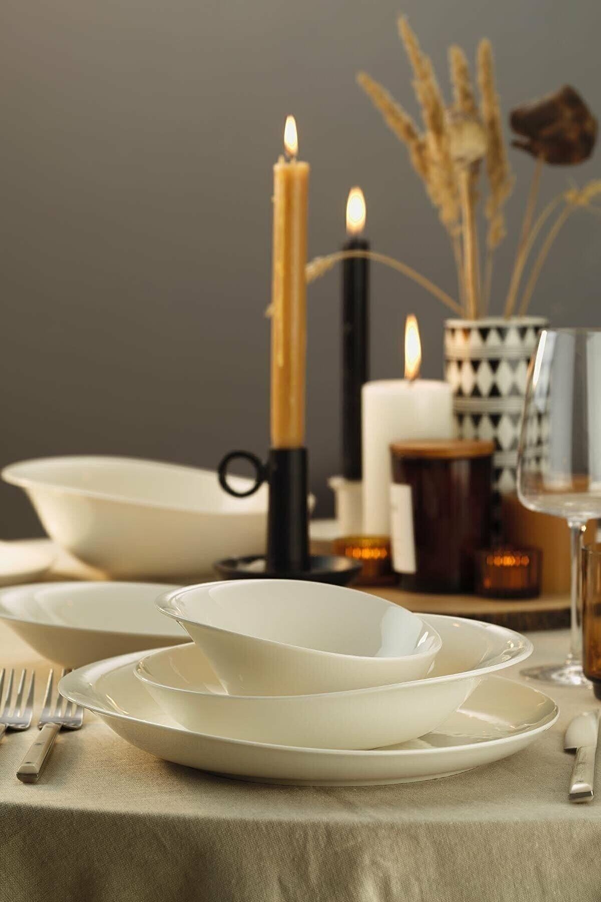 Kütahya Porselen 52 Parça Bone Rosa Yemek Takımı BNROSA52YT00