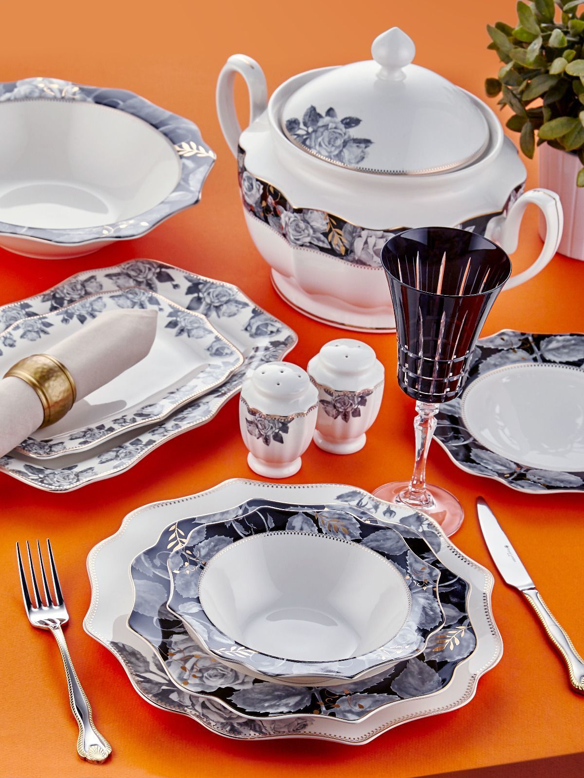 Royal London 60 Parça Diana Anemone Yemek Takımı RL01-124