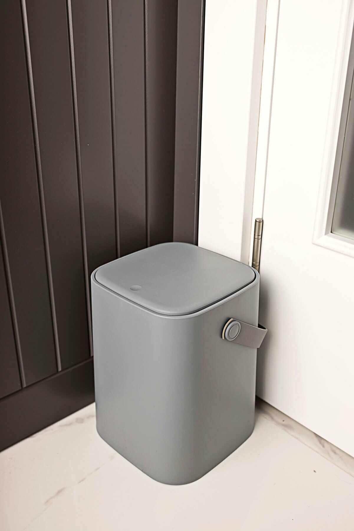 Kosova Dokunmatik Açılır Sihirli Çöp Kovası Antrasit 4 Litre