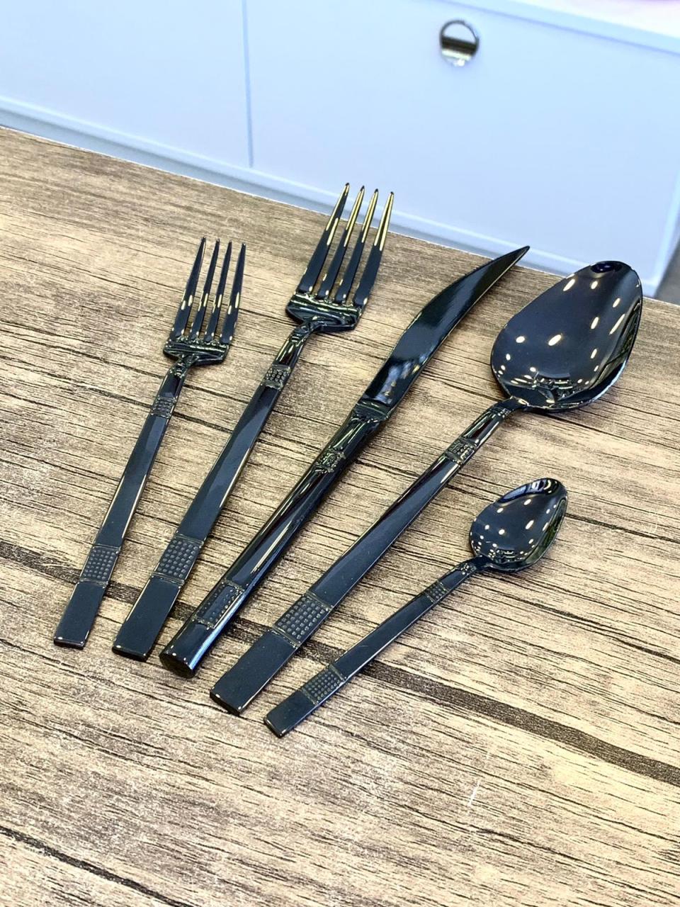 Oms Titanyum Kaplama Almendra Siyah Çatal Kaşık Bıçak Seti 4201
