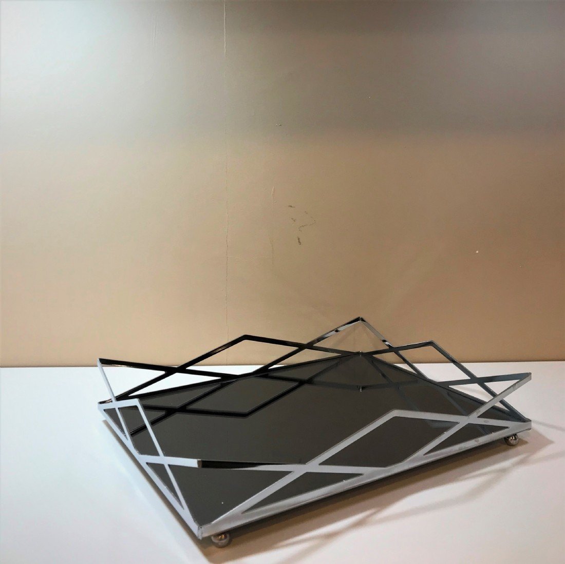 Çerçi Tepsi Metal Siyah Aynalı NF62